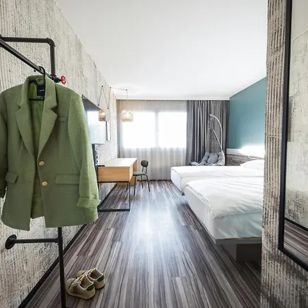 Ibis Styles Linz Hotel Buitenkant foto